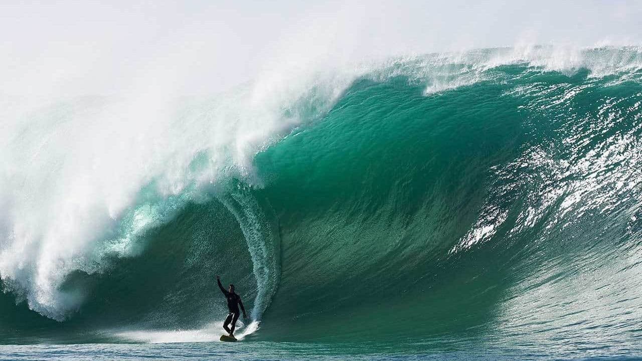 Riding Giants: No Limite da Emoção