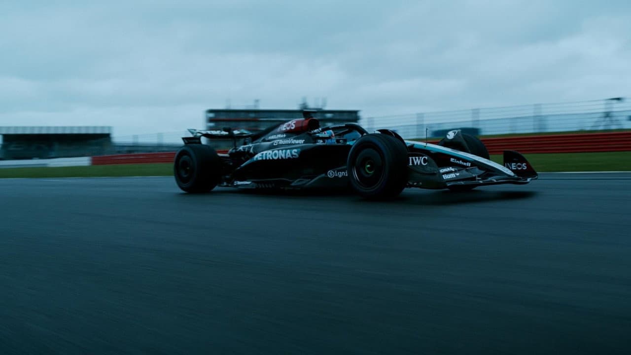 Por trás do volante