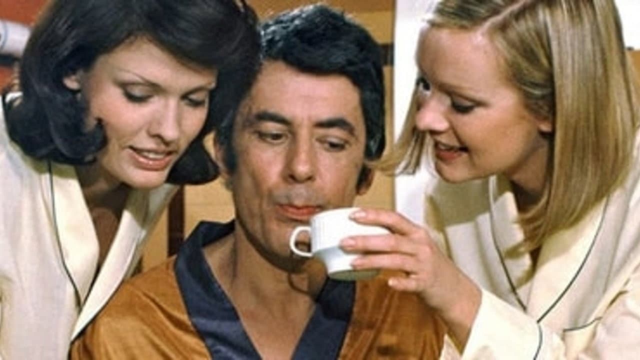 Deux Grandes Filles dans un pyjama