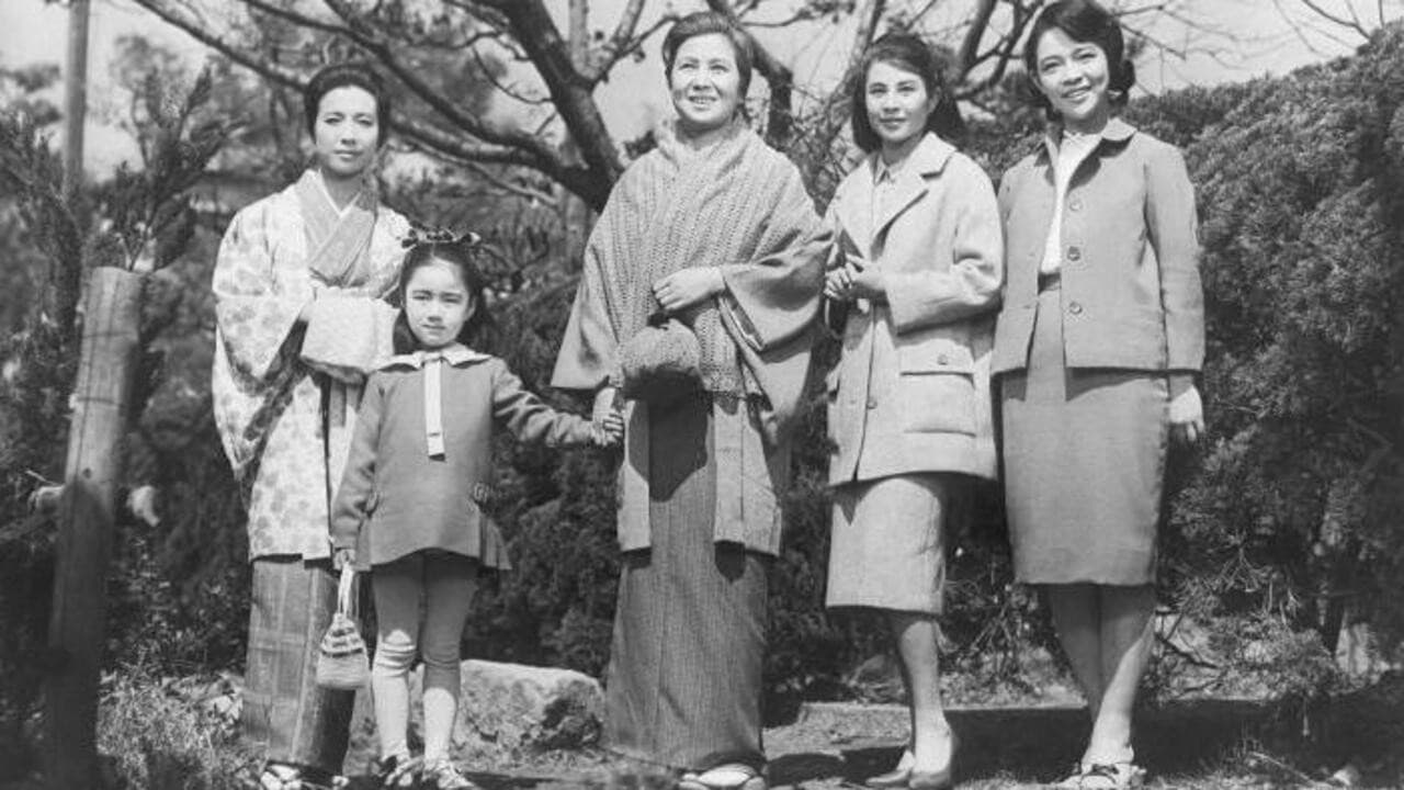女家族